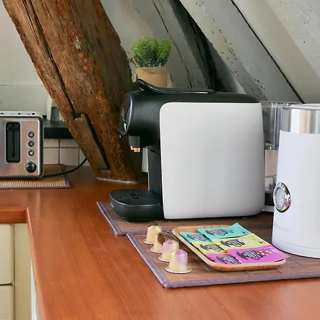 Toussaint - Calme & Authentique Apartment *