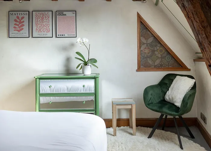 Toussaint - Calme & Authentique Appartement